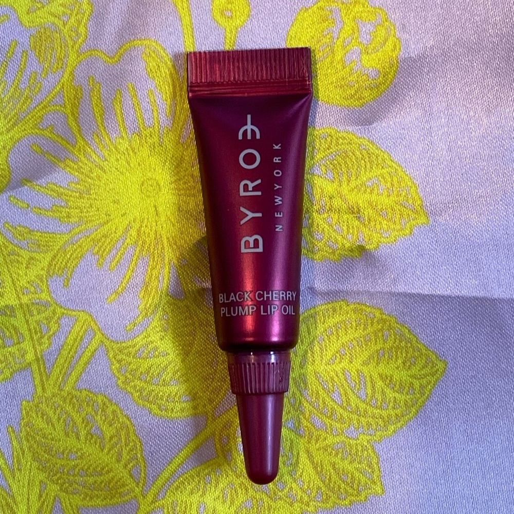 🆕BYROE|Black Cherry Plump Lip Oil